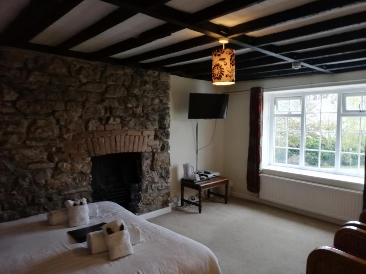 Parsonage Farm Inn Saint Florence Exterior foto